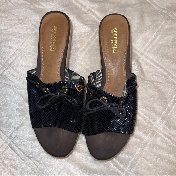Adorable black cork Sperry wedges size 9 - Picture 4 of 4
